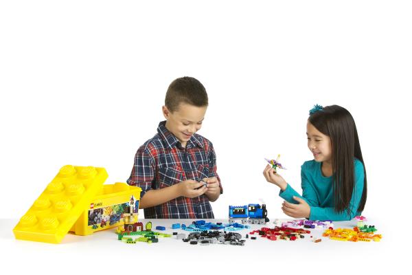 LEGO Classic 10696 Medium Creative Brick Box with playing children